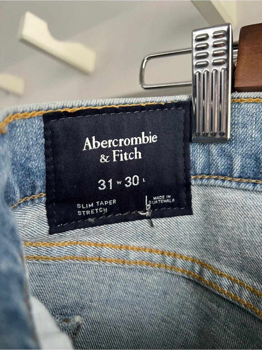 NWT Abercrombie & Fitch Slim Taper Jeans 31x30 Light Wash Distressed Stretch